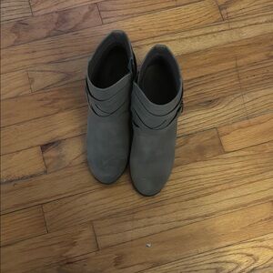 Women's Gray Ankle Boots